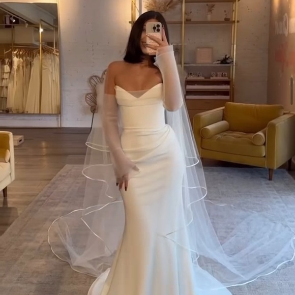 HAVEN NEWHITE Wedding Dress - Picture 1 of 10